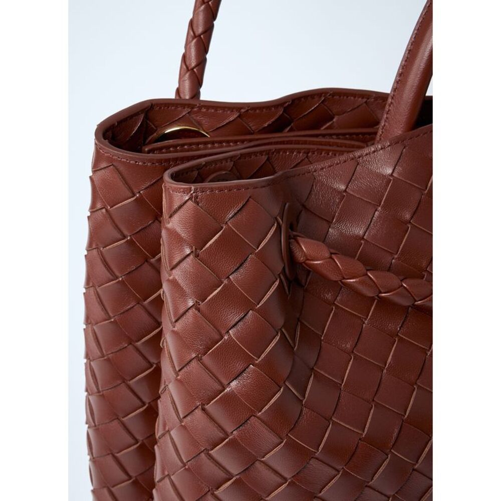 Bottega Veneta Women Large Andiamo Handbag - Picture 4 of 7